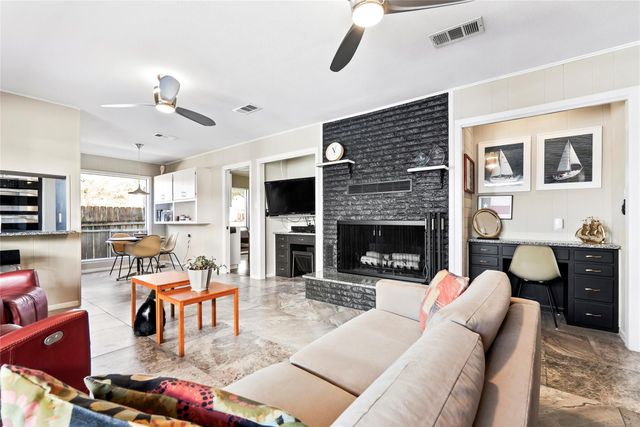 204 Taylor RD, Elgin, TX 78621