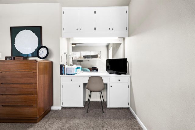 204 Taylor RD, Elgin, TX 78621