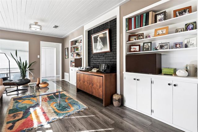 204 Taylor RD, Elgin, TX 78621