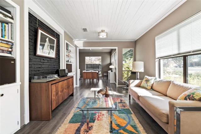 204 Taylor RD, Elgin, TX 78621