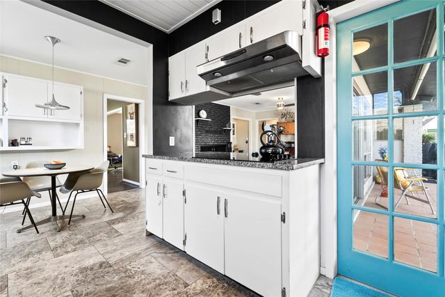 204 Taylor RD, Elgin, TX 78621