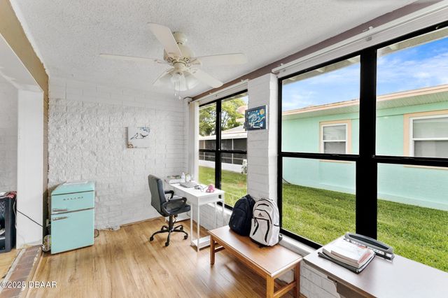 215 Woodland Avenue, Daytona Beach, FL 32118