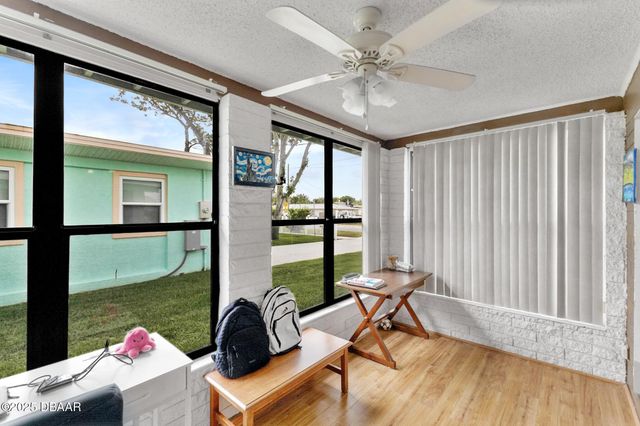 215 Woodland Avenue, Daytona Beach, FL 32118