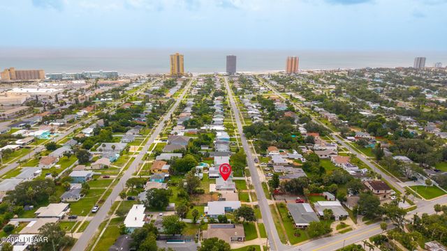 215 Woodland Avenue, Daytona Beach, FL 32118