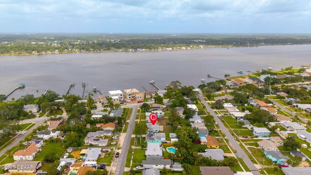 215 Woodland Avenue, Daytona Beach, FL 32118