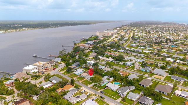 215 Woodland Avenue, Daytona Beach, FL 32118