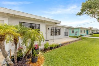 215 Woodland Avenue, Daytona Beach, FL 32118