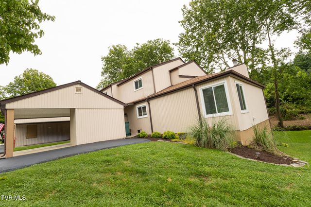 1145 Pebble Drive 1145, Bristol, VA 24201