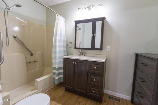 1145 Pebble Drive 1145, Bristol, VA 24201