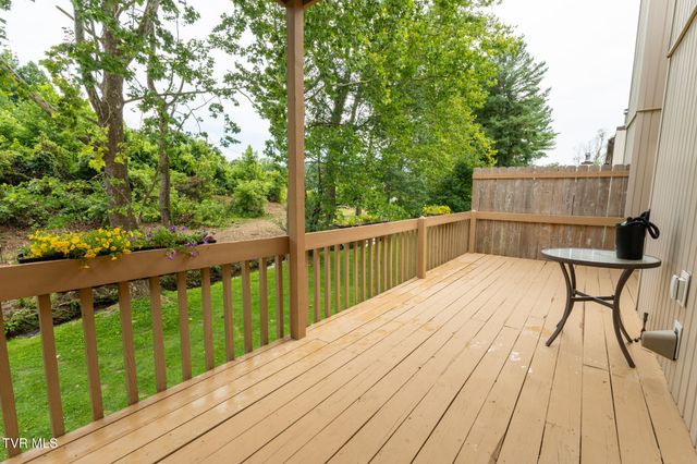 1145 Pebble Drive 1145, Bristol, VA 24201