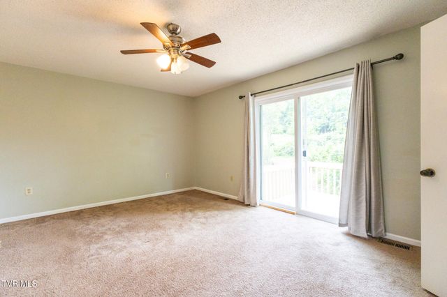 1145 Pebble Drive 1145, Bristol, VA 24201
