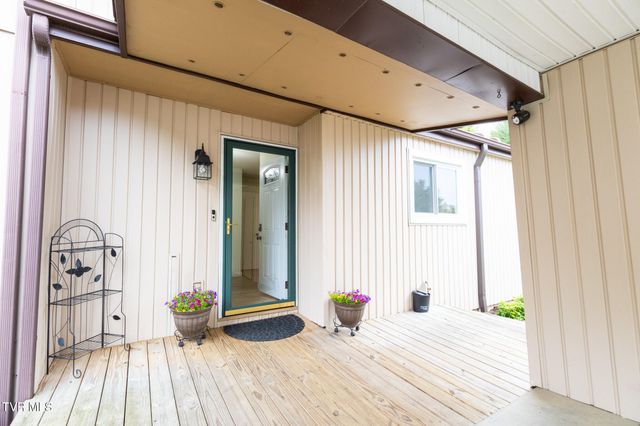 1145 Pebble Drive 1145, Bristol, VA 24201