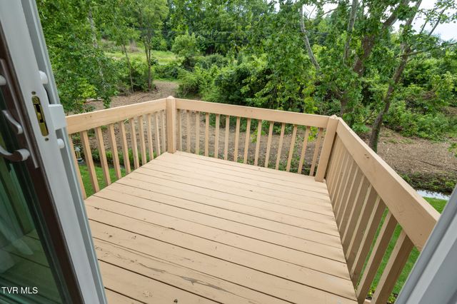 1145 Pebble Drive 1145, Bristol, VA 24201