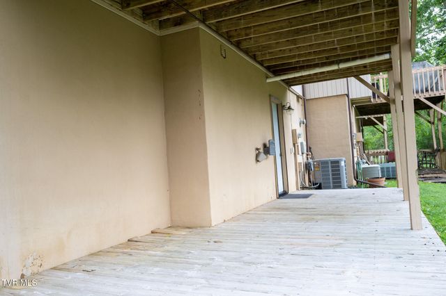 1145 Pebble Drive 1145, Bristol, VA 24201