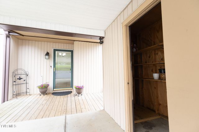 1145 Pebble Drive 1145, Bristol, VA 24201