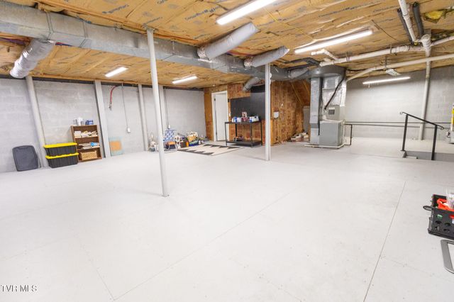 1145 Pebble Drive 1145, Bristol, VA 24201