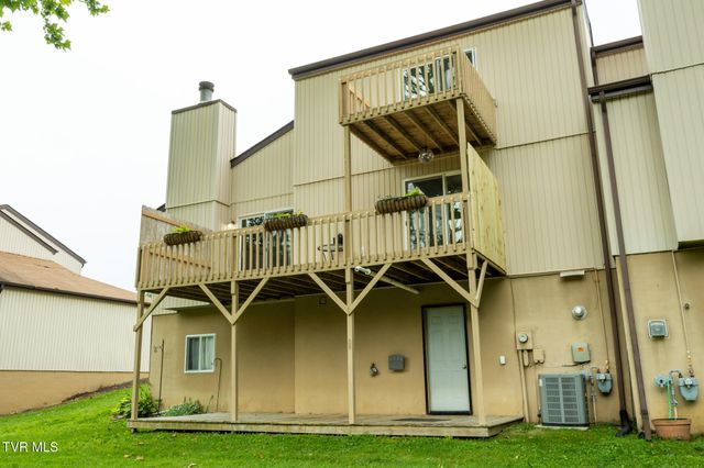 1145 Pebble Drive 1145, Bristol, VA 24201