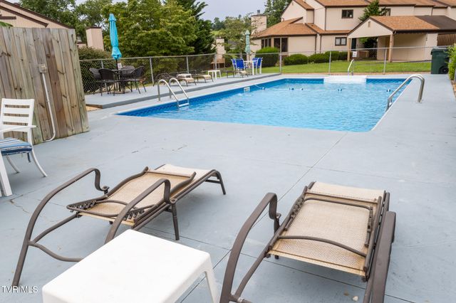 1145 Pebble Drive 1145, Bristol, VA 24201