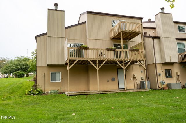 1145 Pebble Drive 1145, Bristol, VA 24201