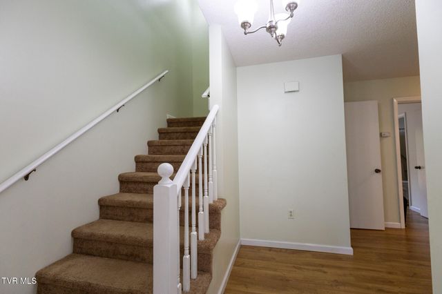 1145 Pebble Drive 1145, Bristol, VA 24201