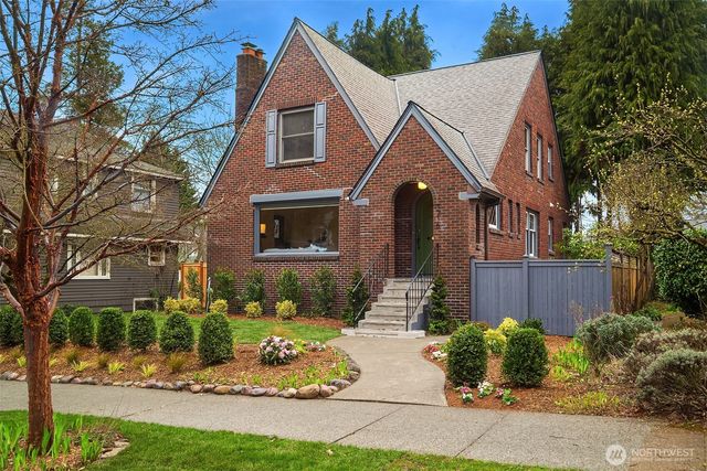 1216 NE 77th Street, Seattle, WA 98115