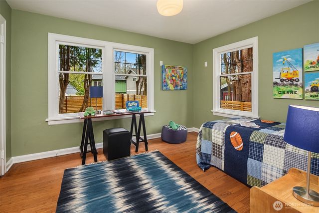 1216 NE 77th Street, Seattle, WA 98115