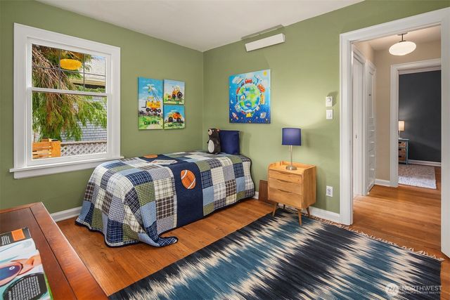 1216 NE 77th Street, Seattle, WA 98115