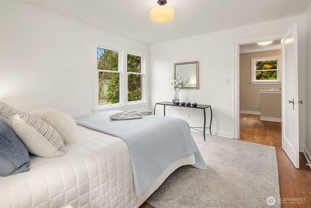 1216 NE 77th Street, Seattle, WA 98115