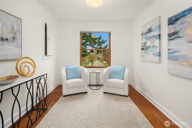 1216 NE 77th Street, Seattle, WA 98115