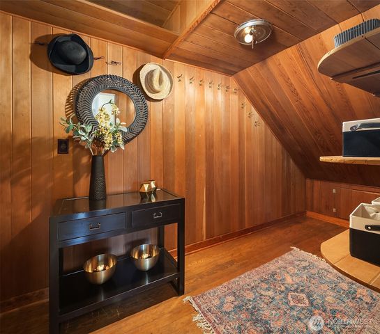 1216 NE 77th Street, Seattle, WA 98115