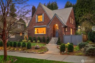 1216 NE 77th Street, Seattle, WA 98115