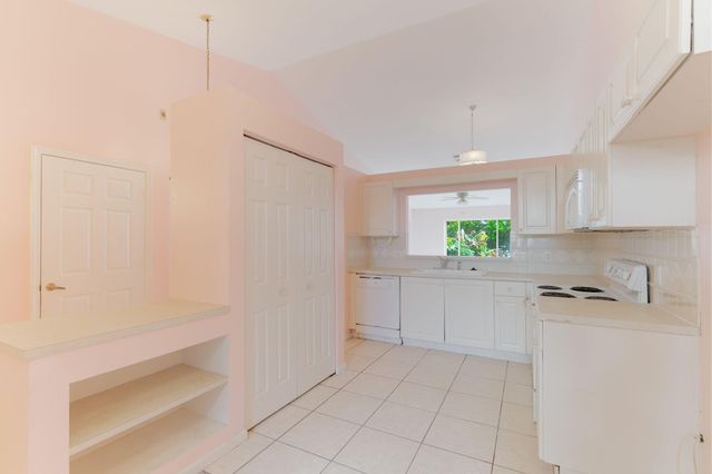 8250 Fresh Creek, West Palm Beach, FL 33411