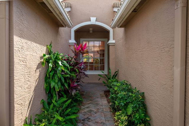 8250 Fresh Creek, West Palm Beach, FL 33411