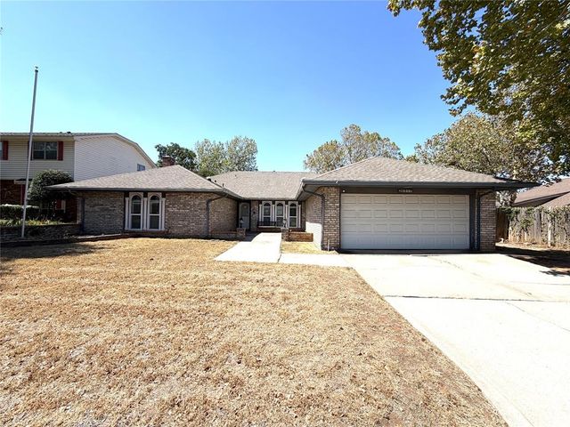 9217 Sutton Place, Oklahoma City, OK 73132