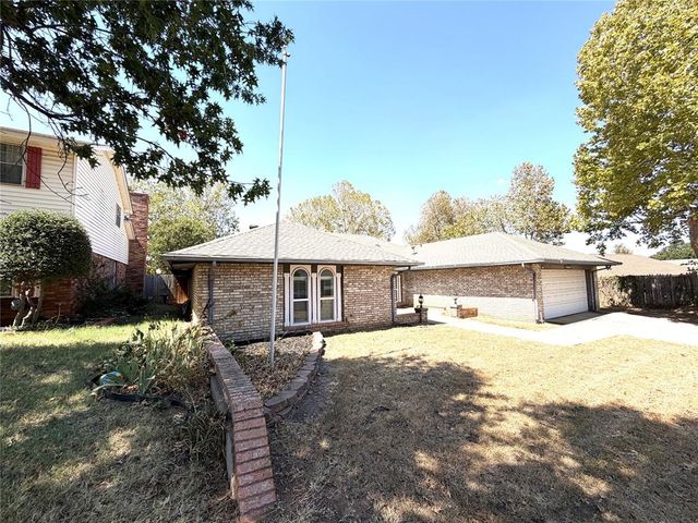 9217 Sutton Place, Oklahoma City, OK 73132