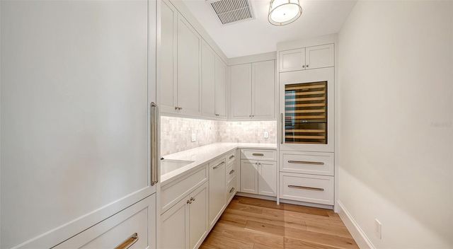 711 OLD COMPASS ROAD, Longboat Key, FL 34228