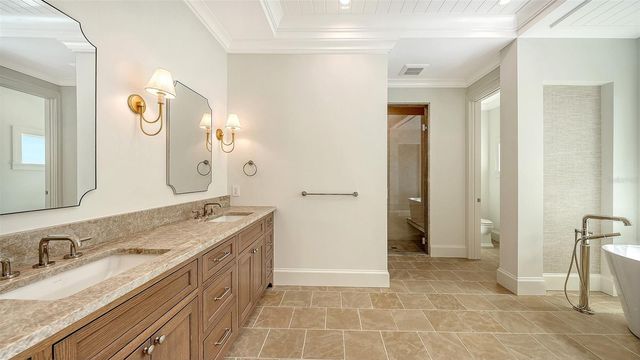 711 OLD COMPASS ROAD, Longboat Key, FL 34228