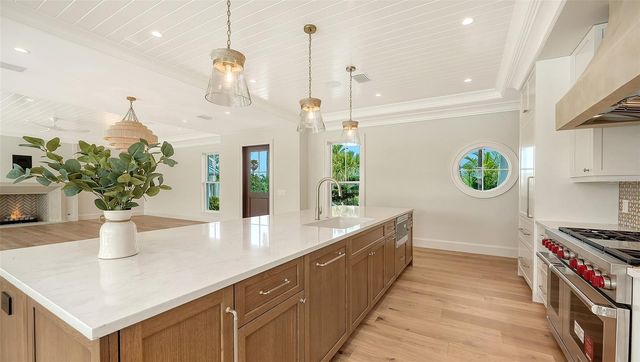 711 OLD COMPASS ROAD, Longboat Key, FL 34228