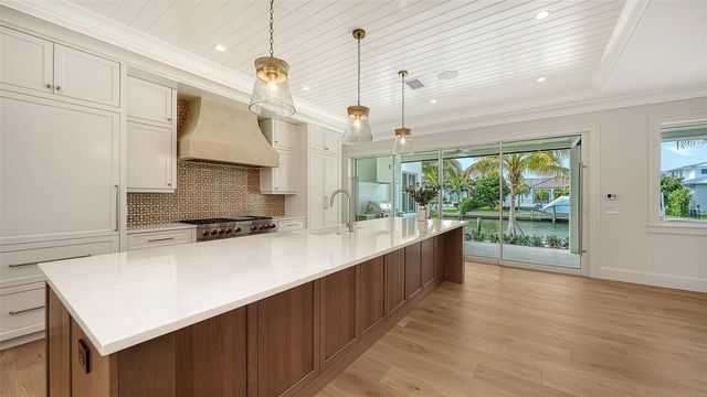 711 OLD COMPASS ROAD, Longboat Key, FL 34228