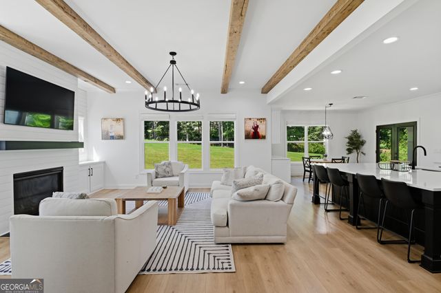 1174 Julian Way, Hoschton, GA 30548