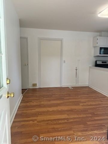 655 West Avenue Back, Milford, CT 06461