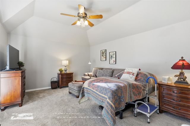 812 Lake View Court E, Crowley, TX 76036