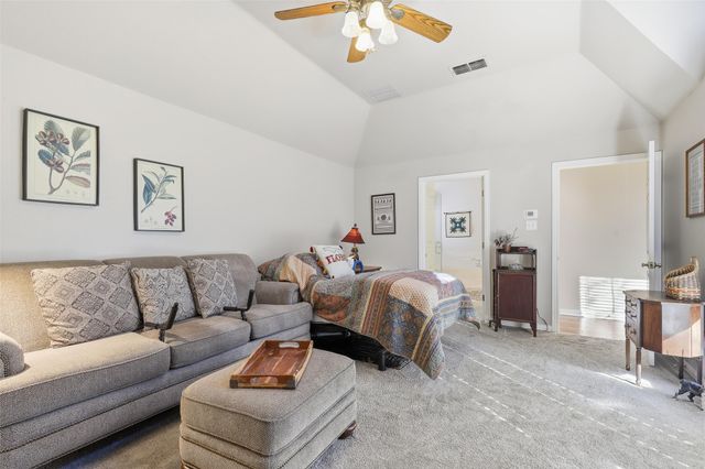 812 Lake View Court E, Crowley, TX 76036