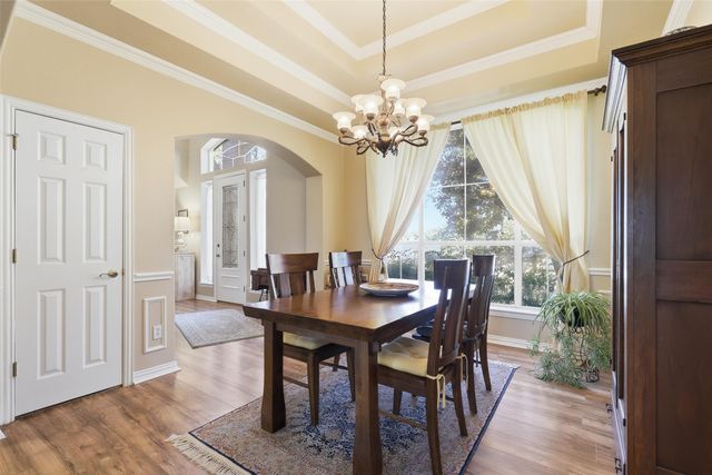 812 Lake View Court E, Crowley, TX 76036