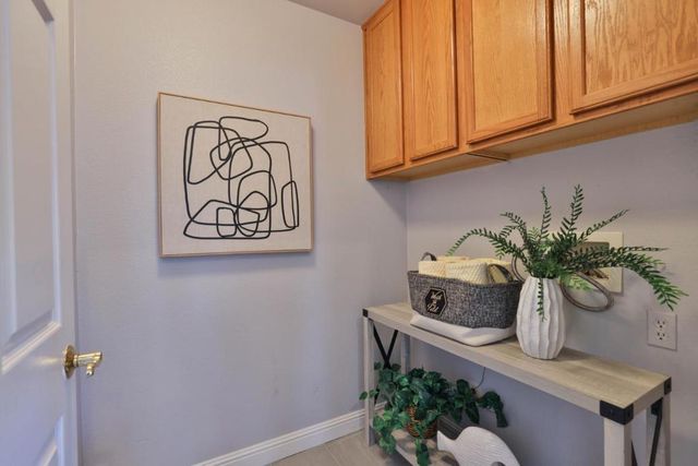 887 Martiri Drive, Gilroy, CA 95020