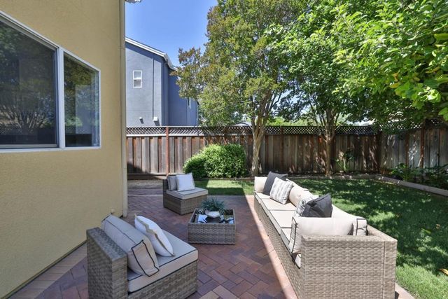 887 Martiri Drive, Gilroy, CA 95020