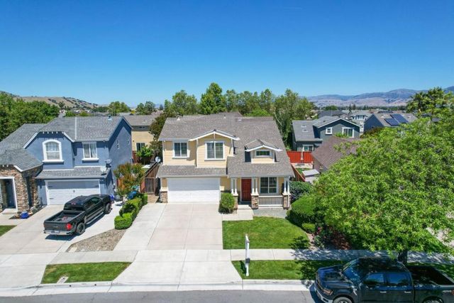 887 Martiri Drive, Gilroy, CA 95020