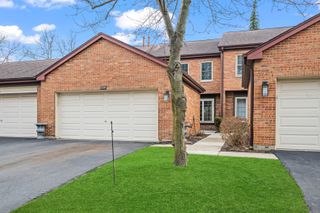 1554 N WINDSOR Drive 0, Arlington Heights, IL 60004