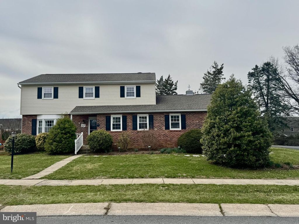 28 CHELTENHAM DR, Reading, PA 19610