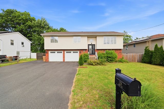 128 Swan Ave, Ludlow, MA 01056